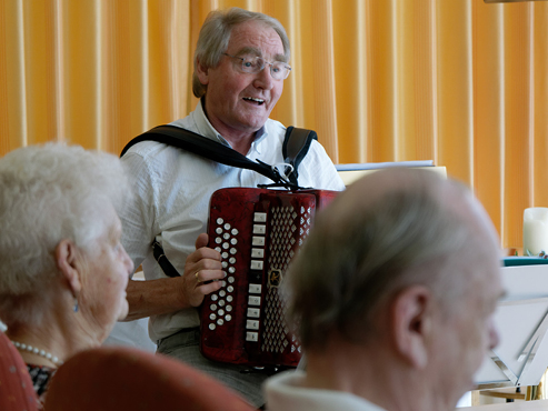 MUSIK GEHÖRT ZUM LEBEN